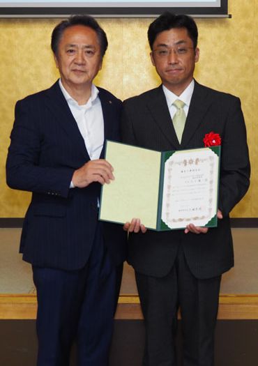 左：上地克明横須賀市長